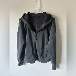 Lululemon Softstreme Pocketed Hoodie
Graphite Grey